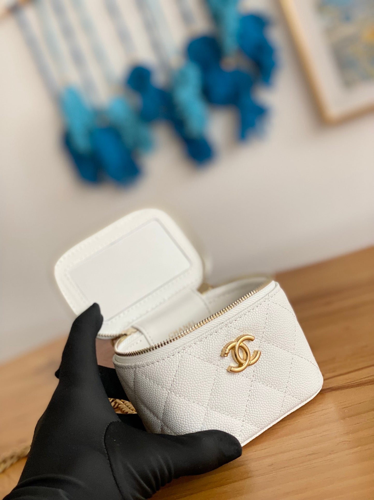 CC MINI 10 VANITY IN WHITE CALFSKIN GOLD HARDWARE