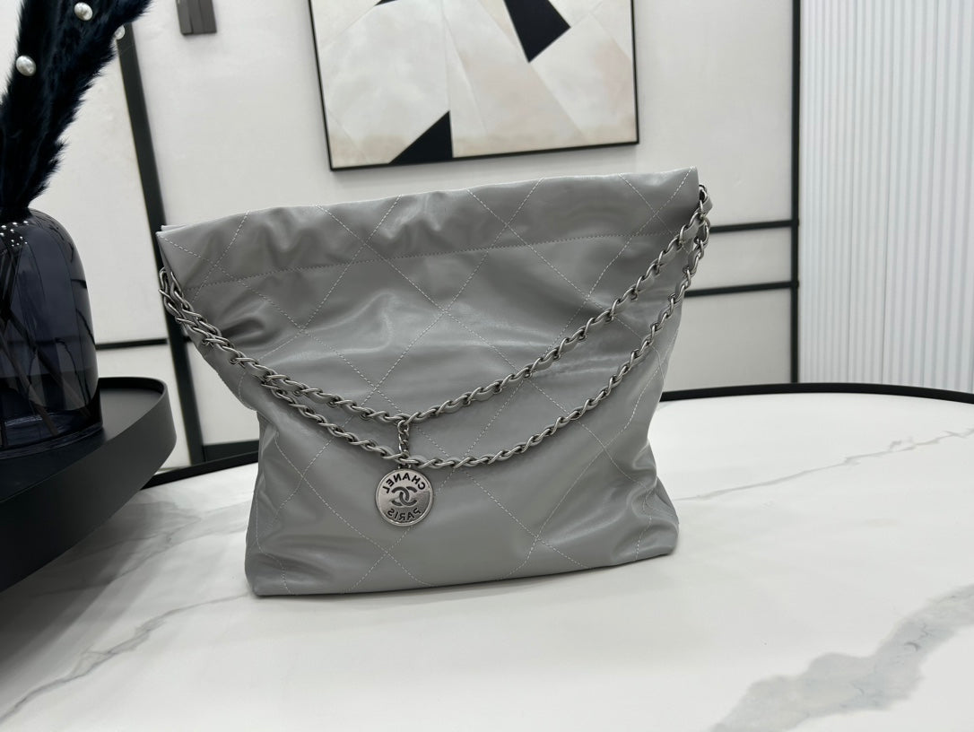 CC MEDIUM 37 HANDBAG IN GREY CALFSKIN SILVER HARDWARE