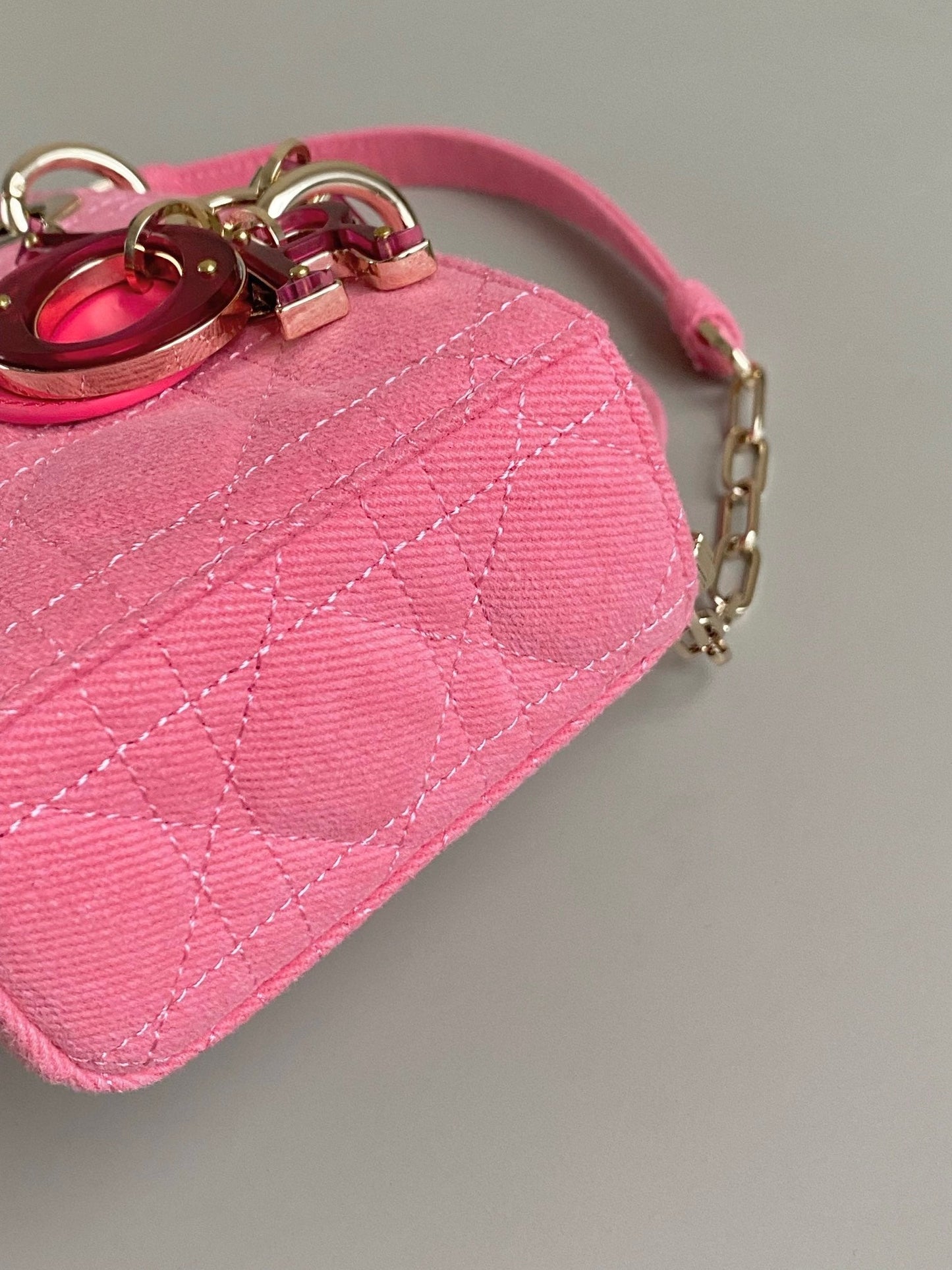 D-JOY BAG 22 IN HOT PINK MACROCANNAGE DENIM