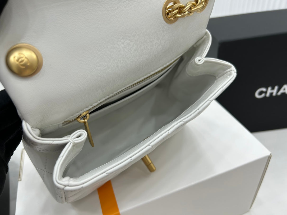 CC SMALL 20 FLAP BAG IN WHITE CALFSKIN WITH GOLD HARDWARE