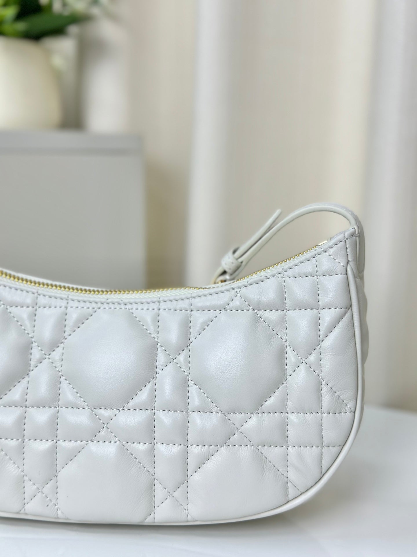 CD LOUNGE 26 BAG IN WHITE LAMBSKIN