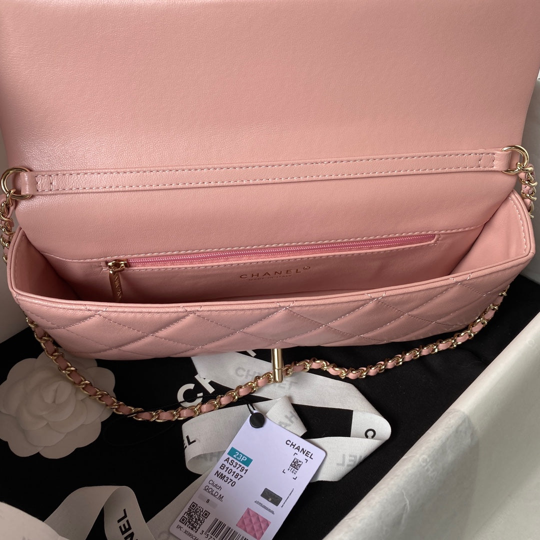 CC 26 CLUTCH WITH CHAIN BAG IN LIGHT PINK CALFSKIN