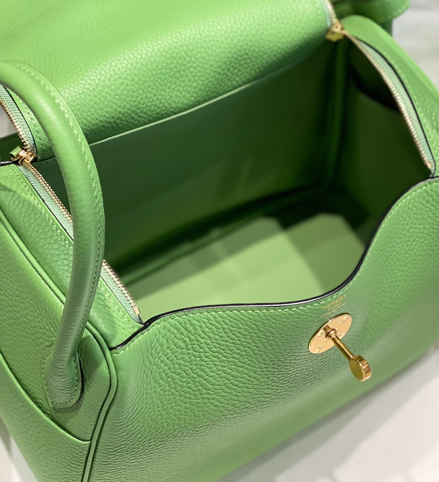 HM LINDY 26 BAG KELLY GREEN CALFSKIN