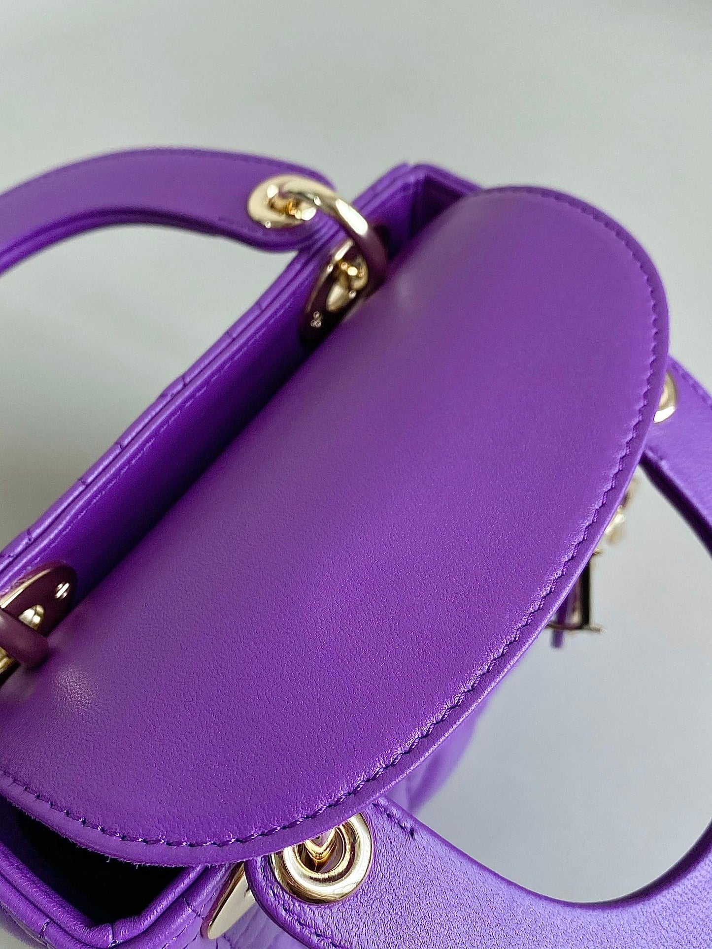 LADY 17 IN VIOLET PURPLE LAMBSKIN WITH CANNAGE PATTERN