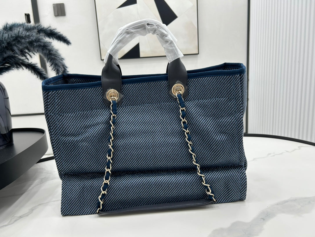 CC DEAUVILLE LARGE 38 TOTE BAG IN COBALT BLUE CANVAS