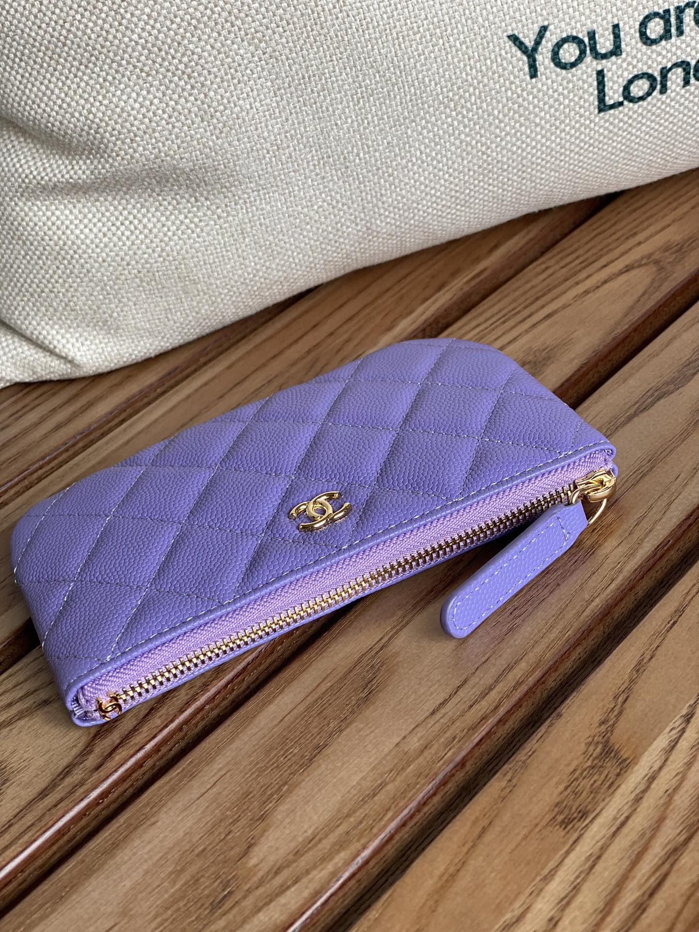 CC CLASSIC SMALL 15 ZIPPED POUCH IN AMETHYST PURPLE GRAINED CALFSKIN