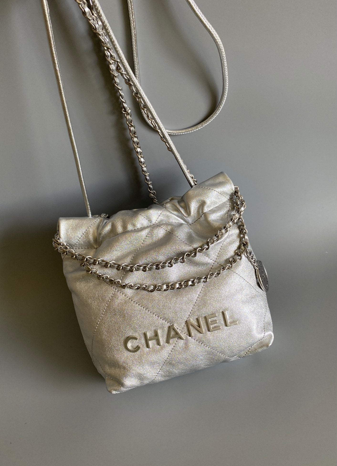 CC HOBO MINI 20CM SILVER LAMBSKIN