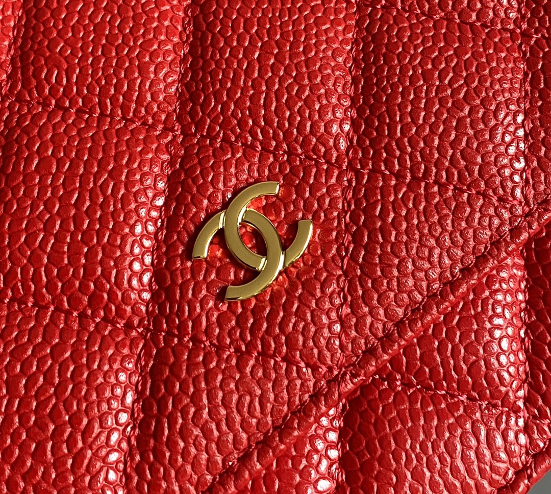 CC WOC 19 RED CAVIAR GOLD HARDWARE