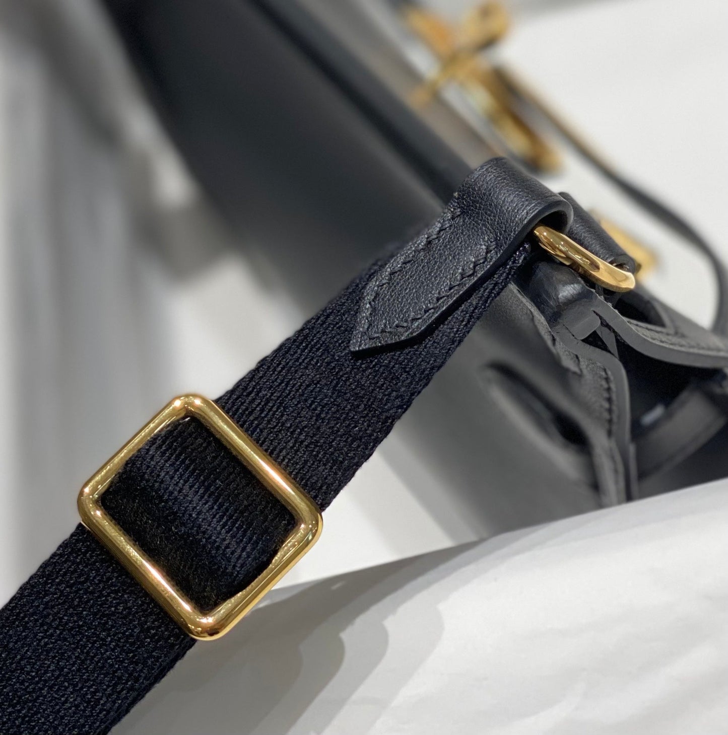 HM JYPSIÈRE MINI 23 BLACK CALFSKIN GOLD HARDWARE