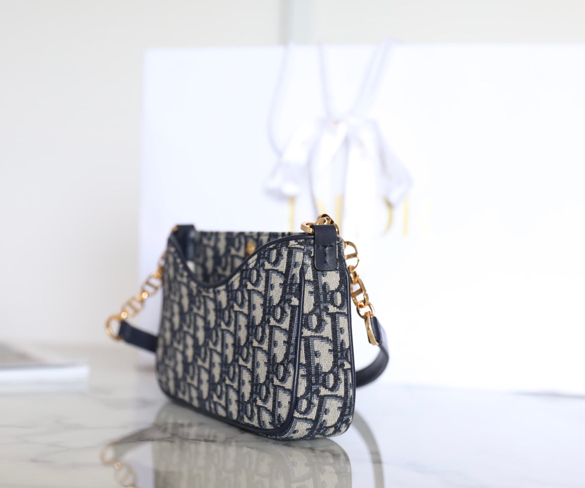 MINI 21 CHAIN HANDBAG BLACK OBLIQUE JACQUARD