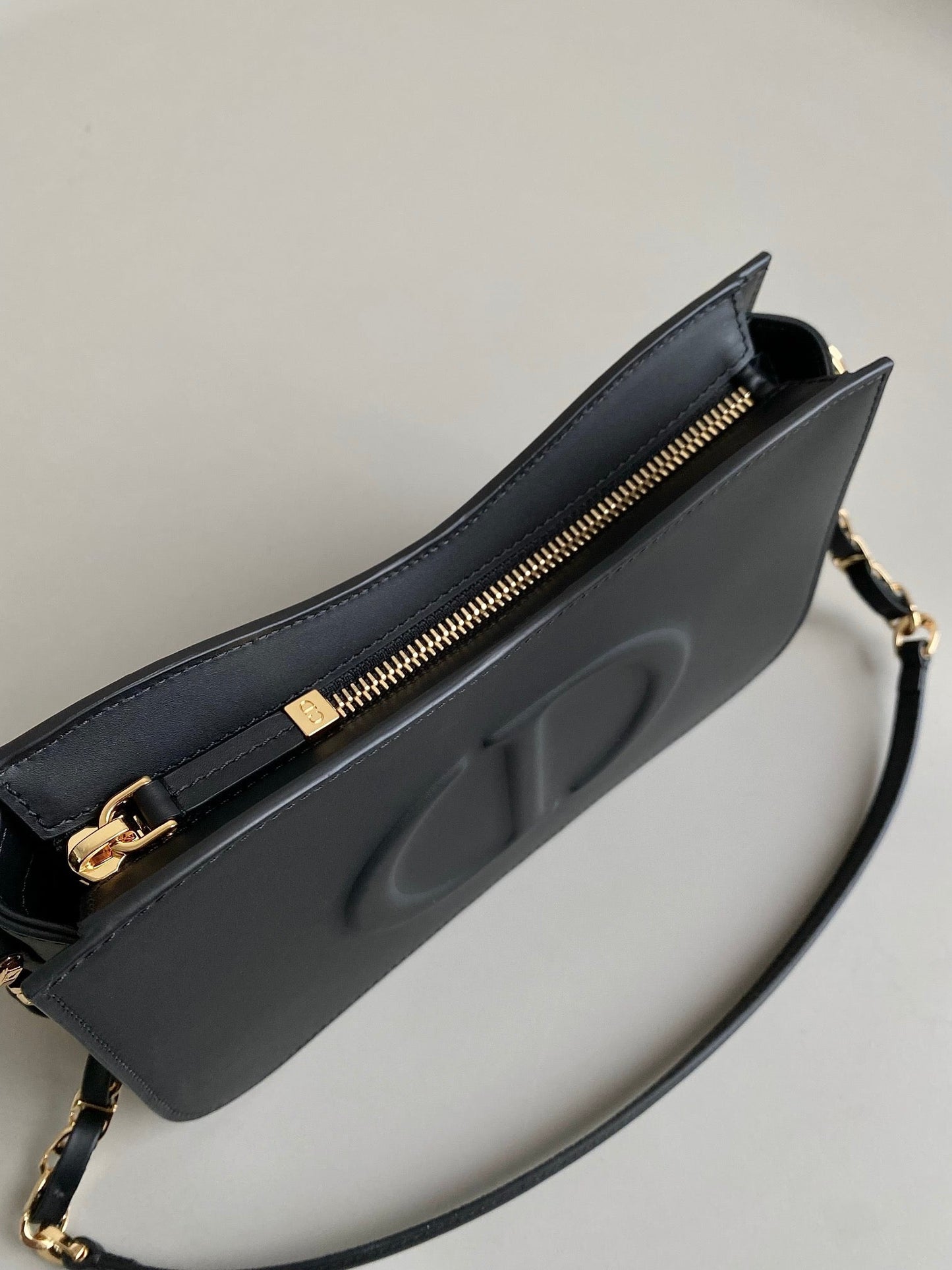 MINI HOBO 23 BAG IN BLACK CALFSKIN