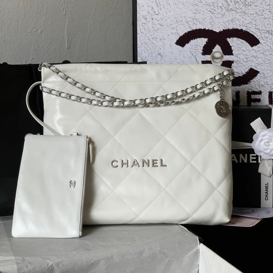 CC LARGE 42 HANDBAG IN WHITE SHINY CALFSKIN SILVER HARDWARE