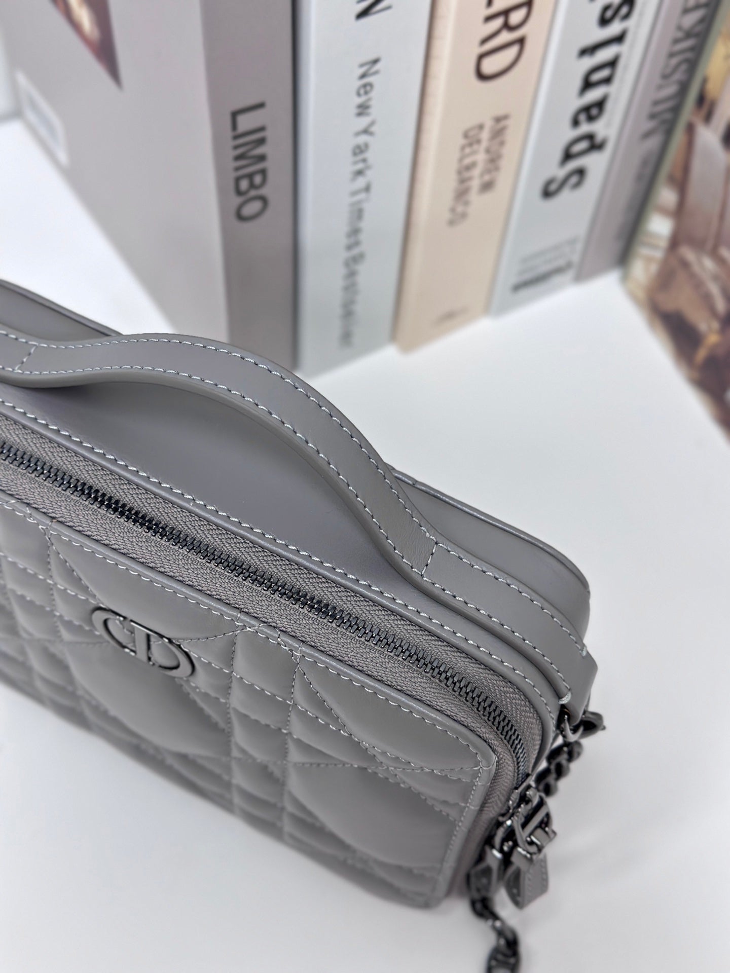 CARO BOX 19 IN GREY CALFSKIN