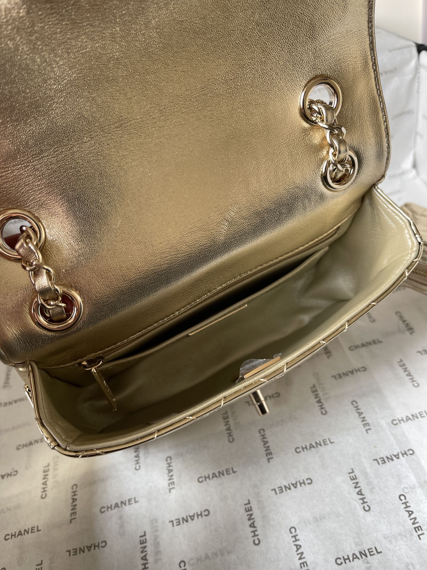 CC MINI 19 FLAP BAG IN GOLDEN METALLIC CALFSKIN