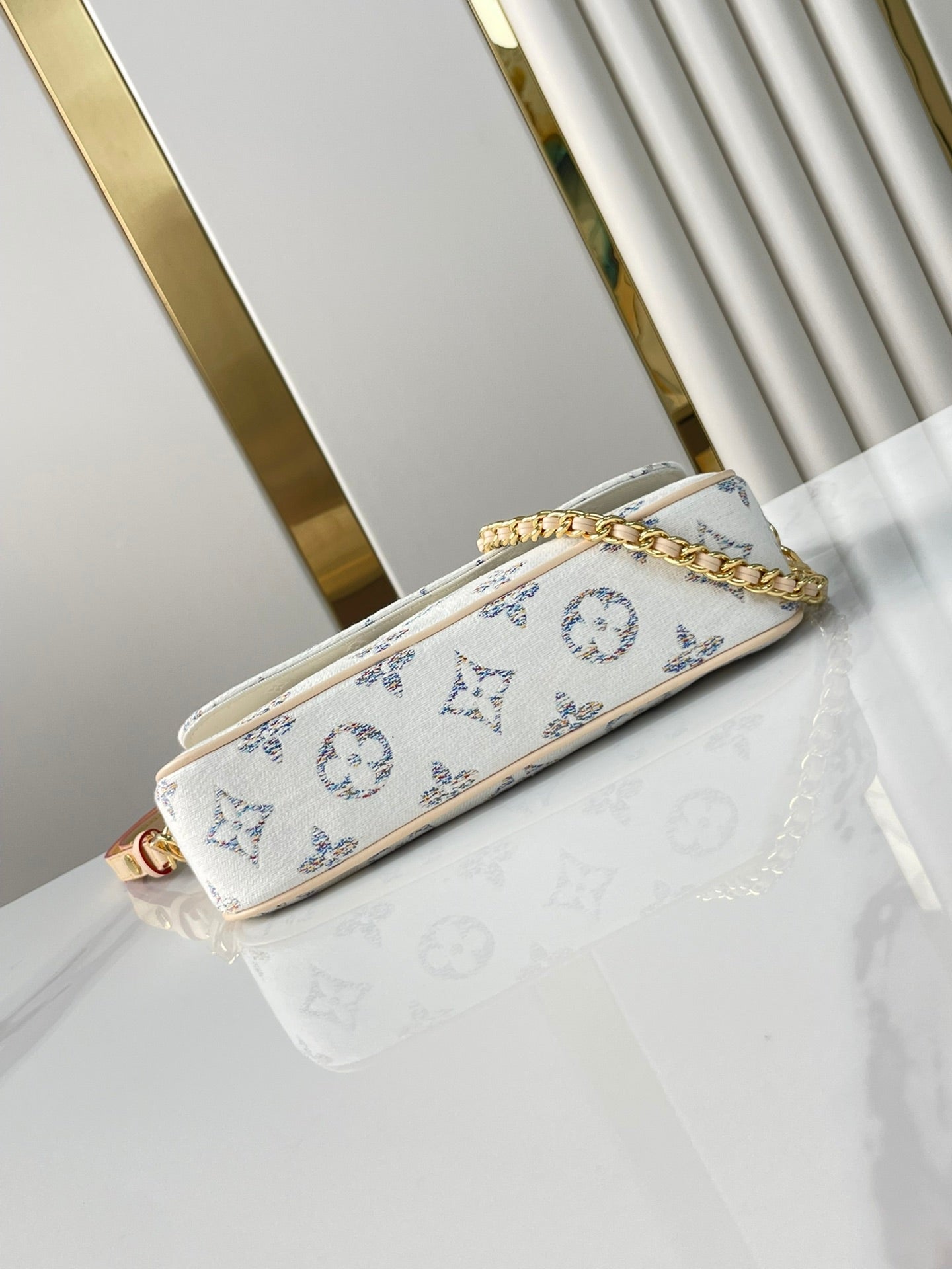 WALLET ON CHAIN IVY 23 IN WHITE MONOGRAM JACQUARD FABRIC GOLD HARDWARE