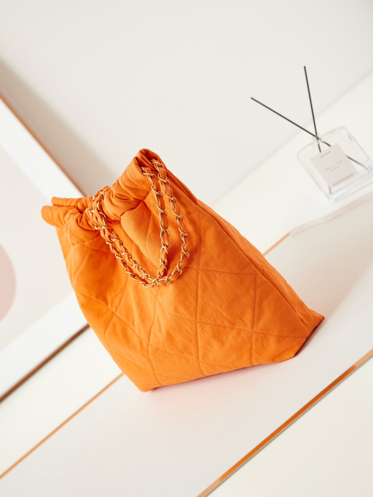 CC CLASSIC MEDIUM 37 BAG IN SAFETY ORANGE CANVAS