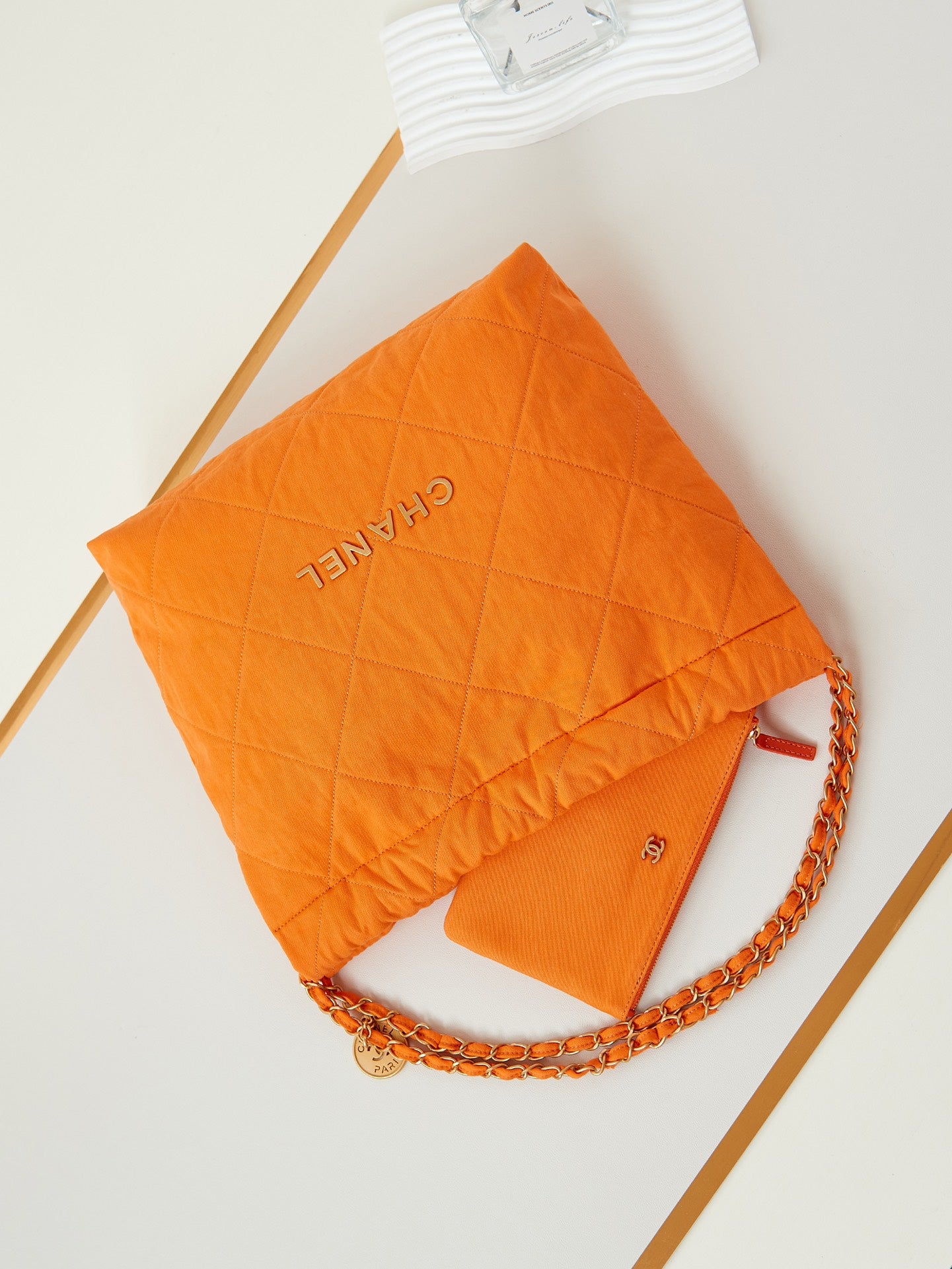 CC CLASSIC MEDIUM 37 BAG IN SAFETY ORANGE CANVAS