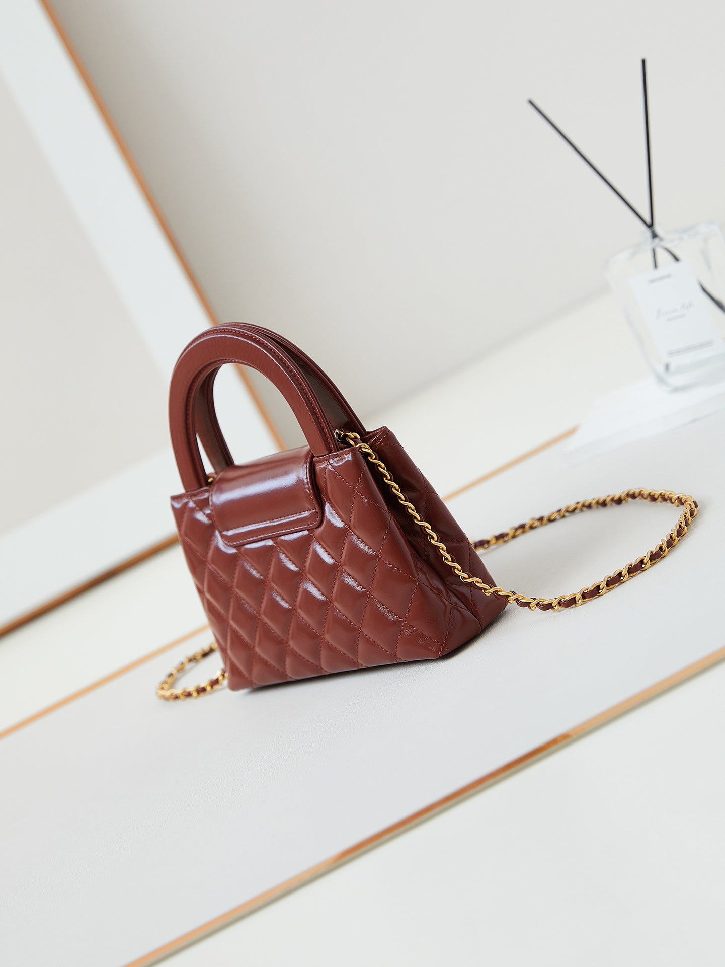 CC KELLY MINI 19 SHOPPING BAG IN WINE RED CALFSKIN