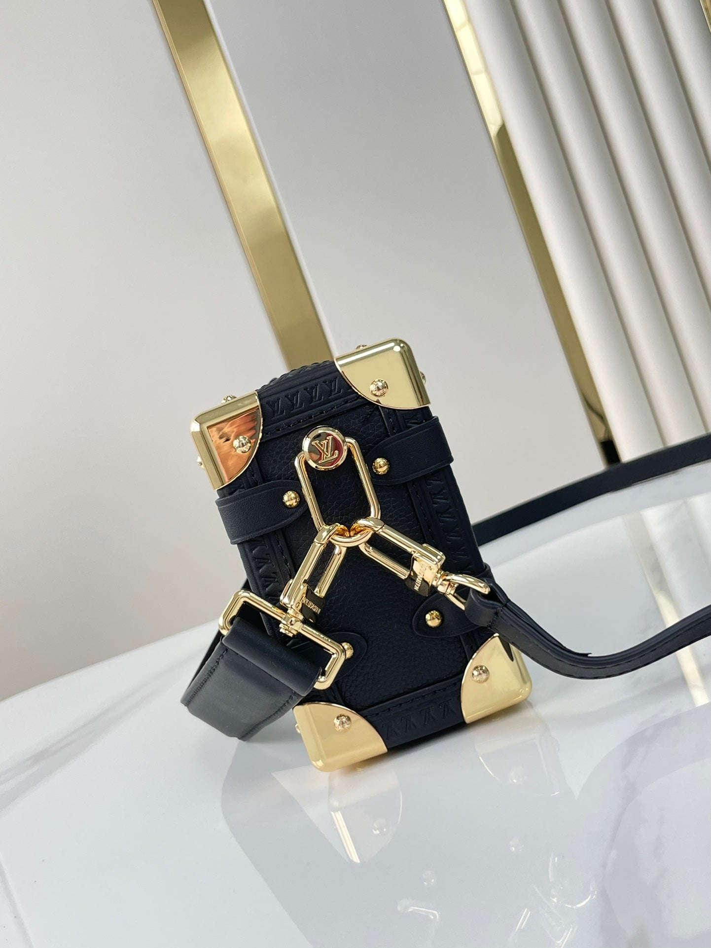 SIDE TRUNK MINI 18 IN BLACK CALFSKIN GOLD HARDWARE