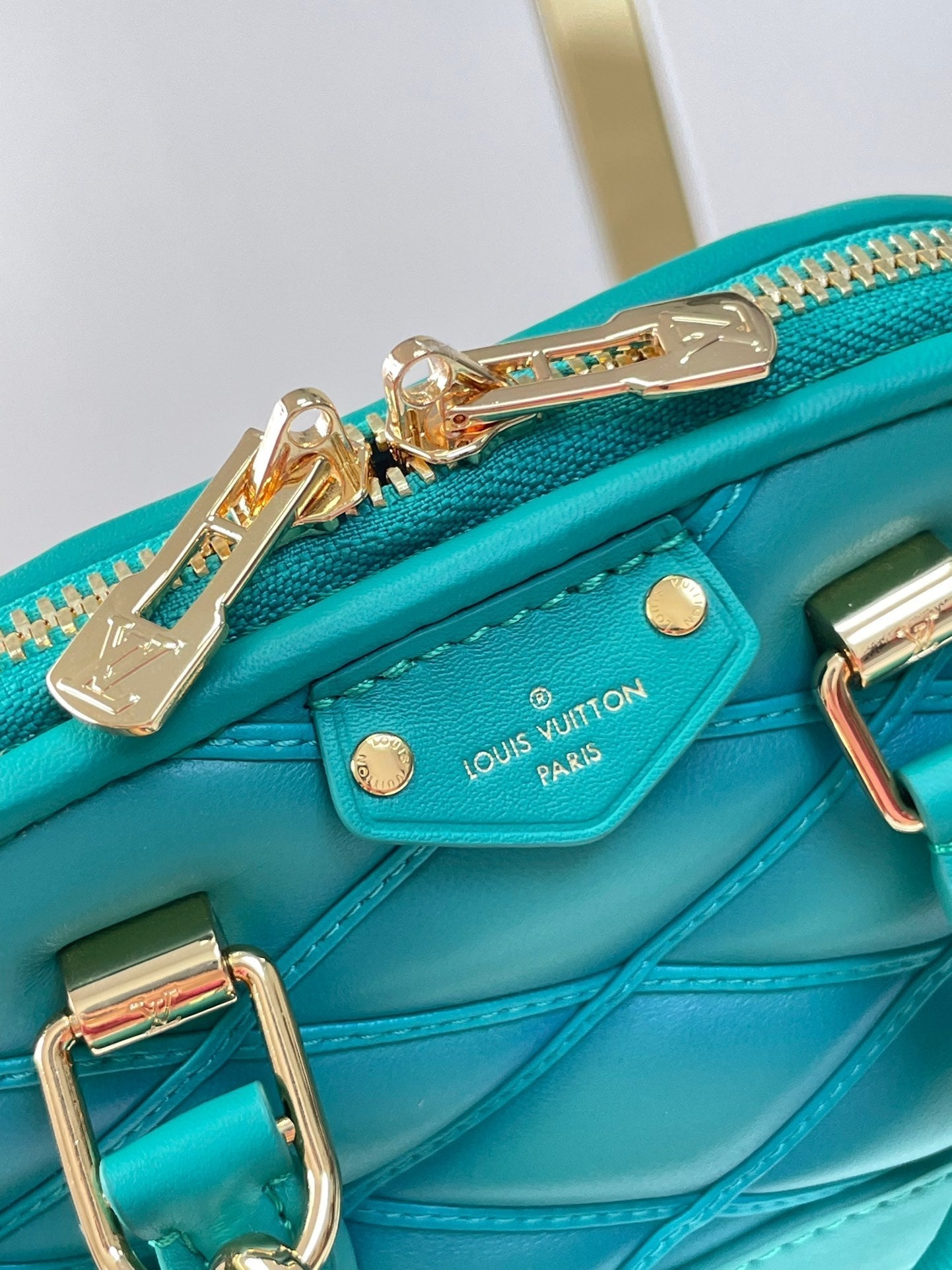 NANO ALMA 18 IN TURQUOISE QUILTED LAMBSKIN GOLD HARDWARE