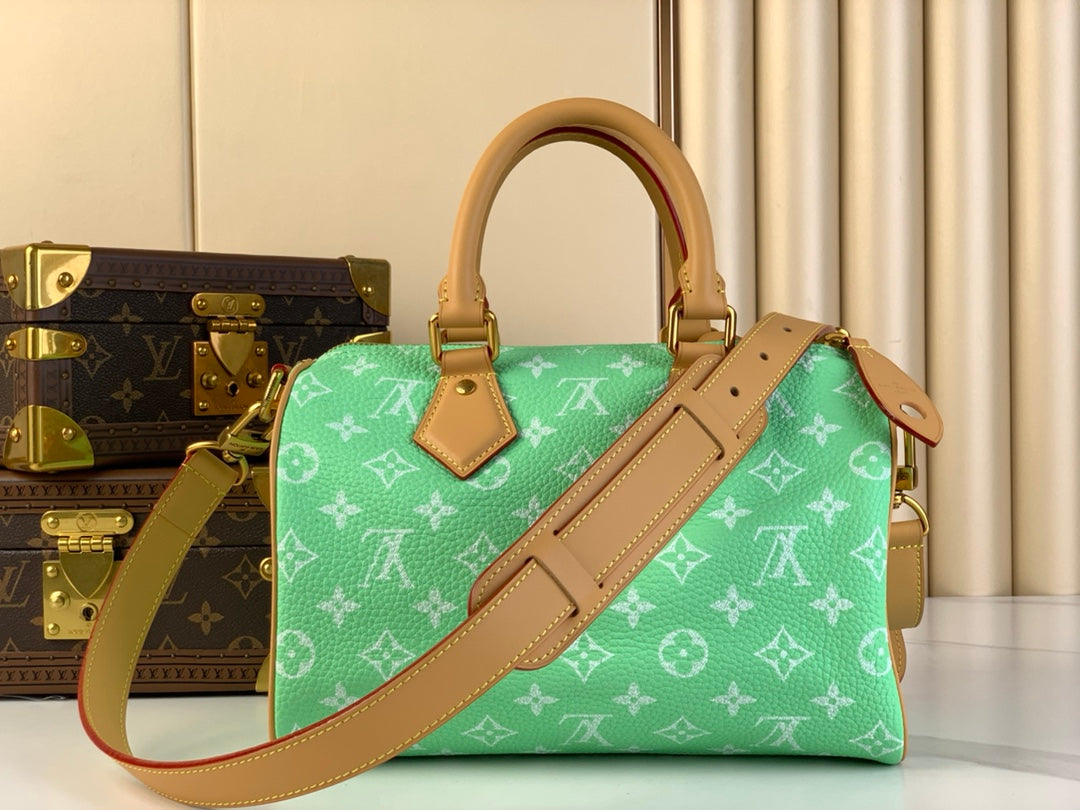 SPEEDY P9 BANDOULIÈRE 25 IN EMERALD GREEN MONOGRAM CALFSKIN