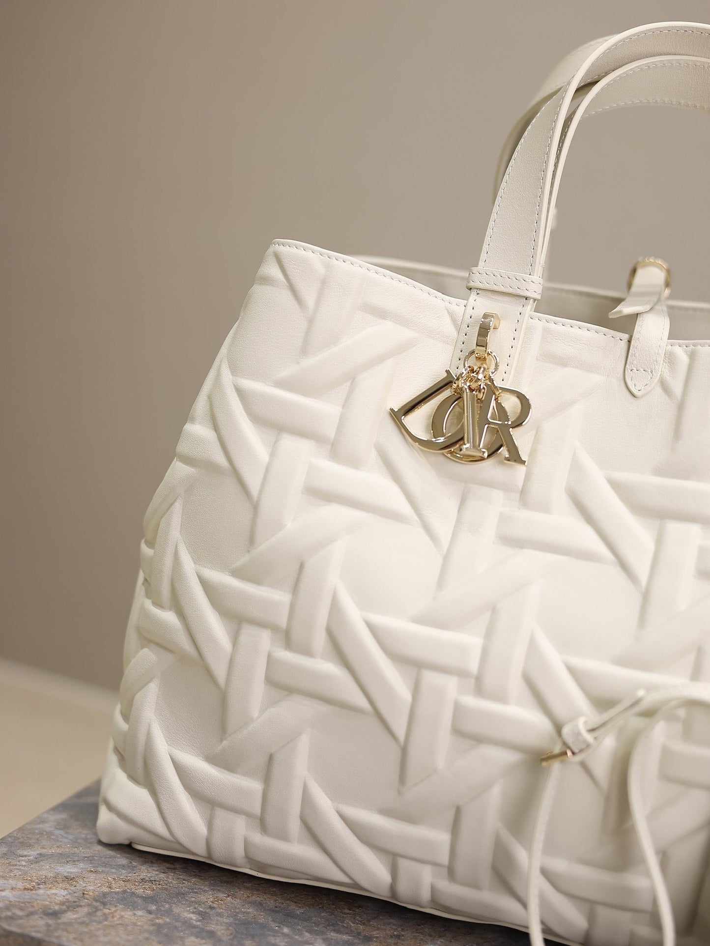 MEDIUM 37 TOUJOURS BAG IN WHITE CANNAGE GRAPHIC LAMBSKIN