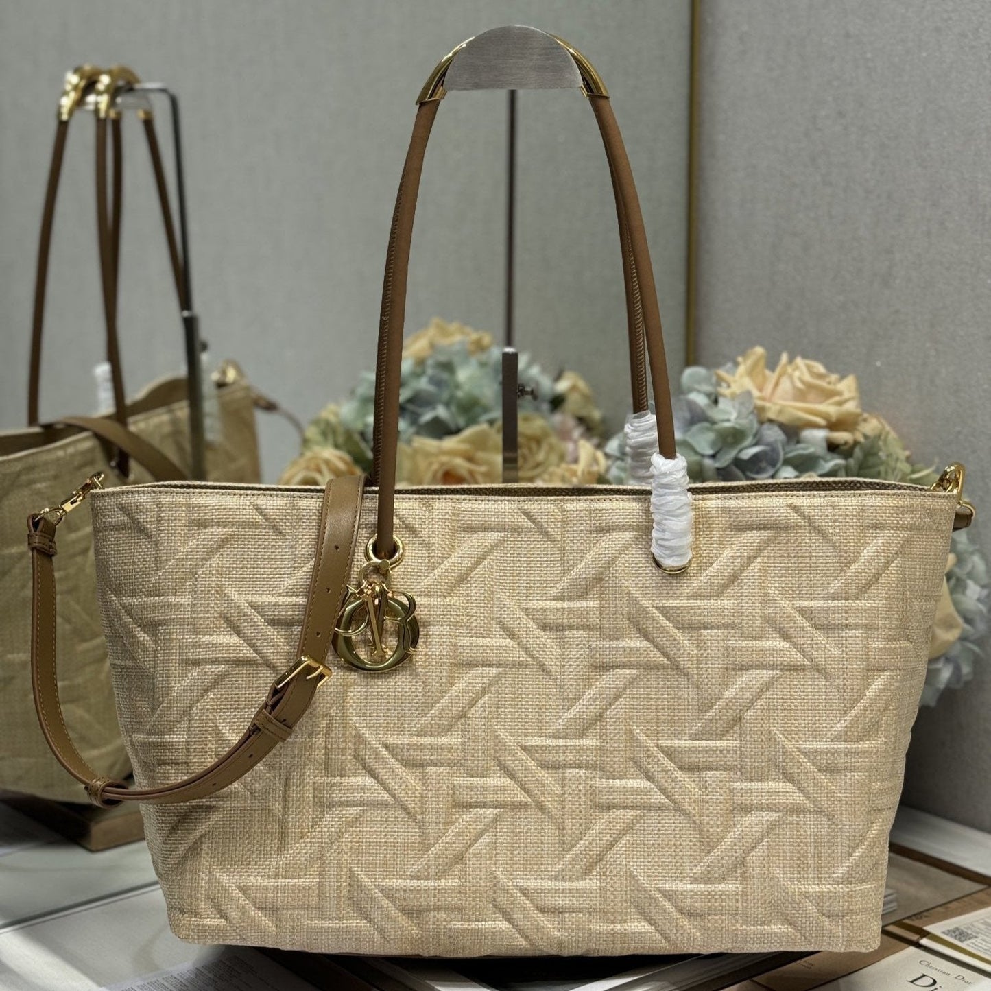 LARGE 41 TOUJOURS BAG IN BISQUE BEIGE CANNAGE RAFFIA