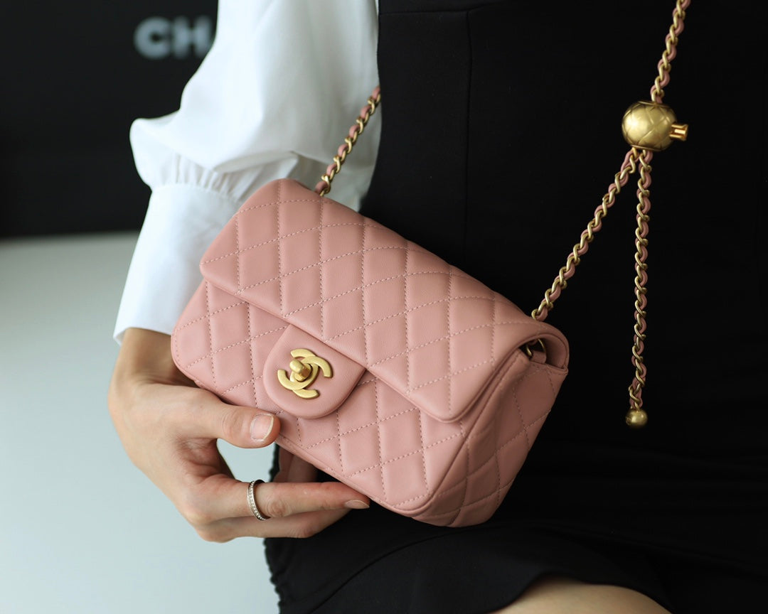 FLAP BAG 20CM BABY PINK LAMBSKIN GOLD HARDWARE