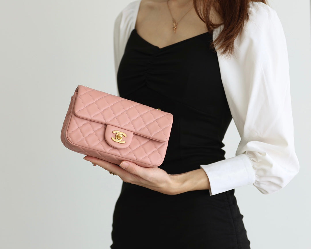 FLAP BAG 20CM BABY PINK LAMBSKIN GOLD HARDWARE