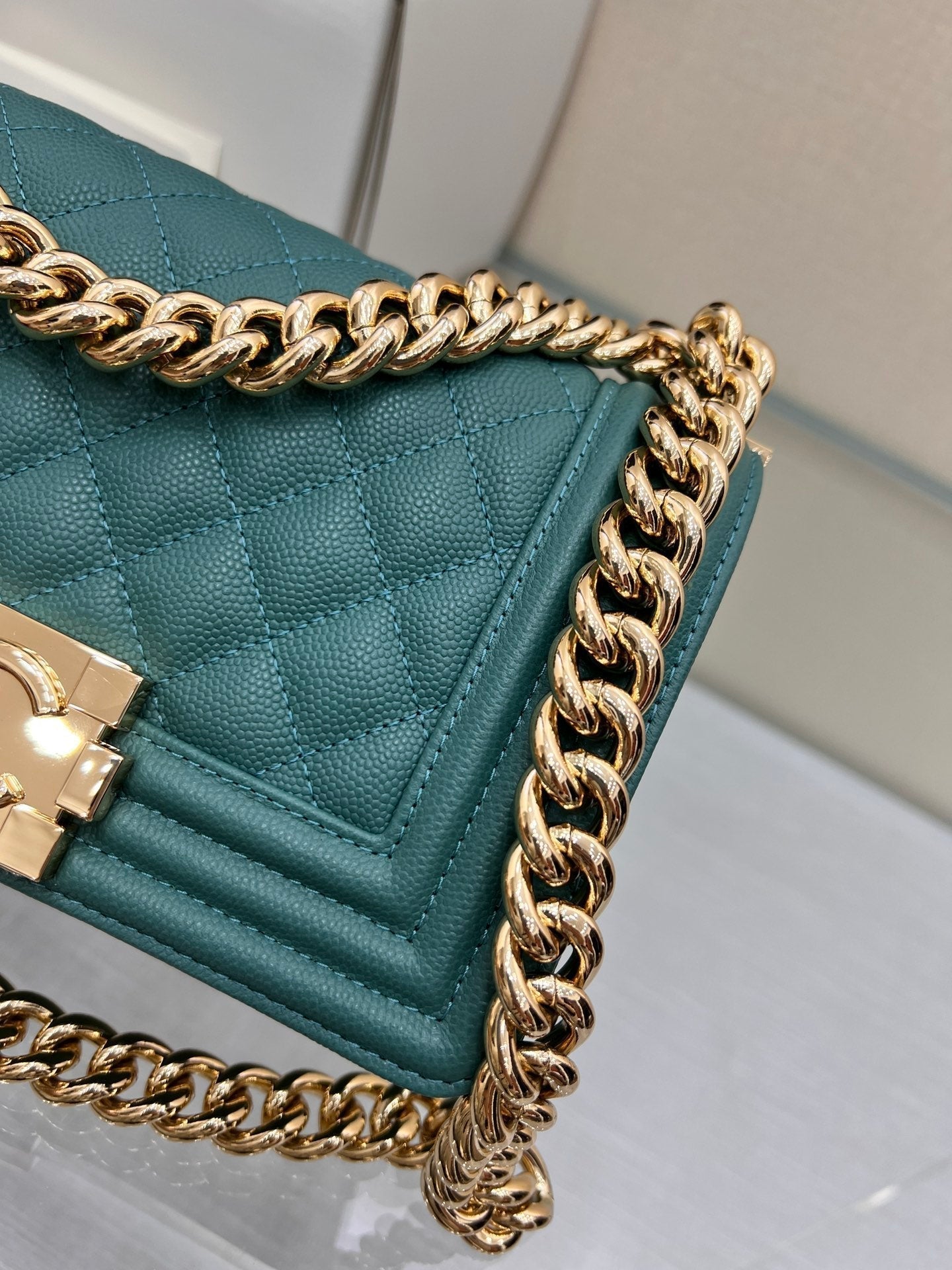 BOY BAG SMALL 20 EVER GREEN CAVIAR GOLD HARDWARE