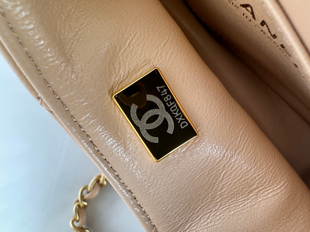 CC MINI 18 FLAP BAG IN BUFF CREAM CALFSKIN