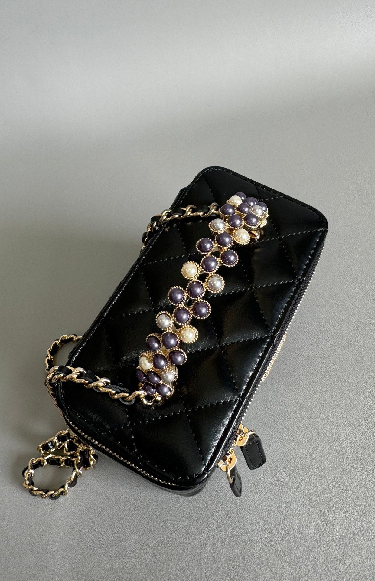 CC Vanity Case Pearl 17cm Black Lambskin Gold hardware