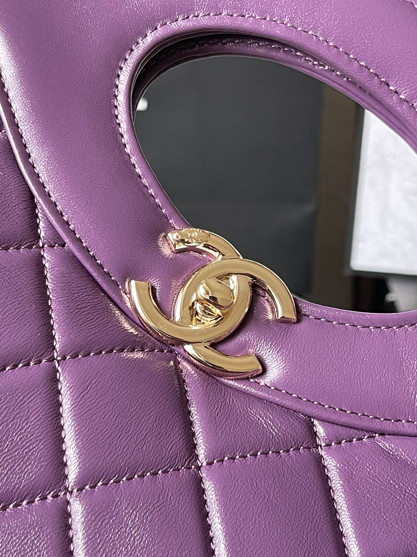 CC MEDIUM 36 SHOPPING BAG IN VIOLET PURPLE CALFSKIN