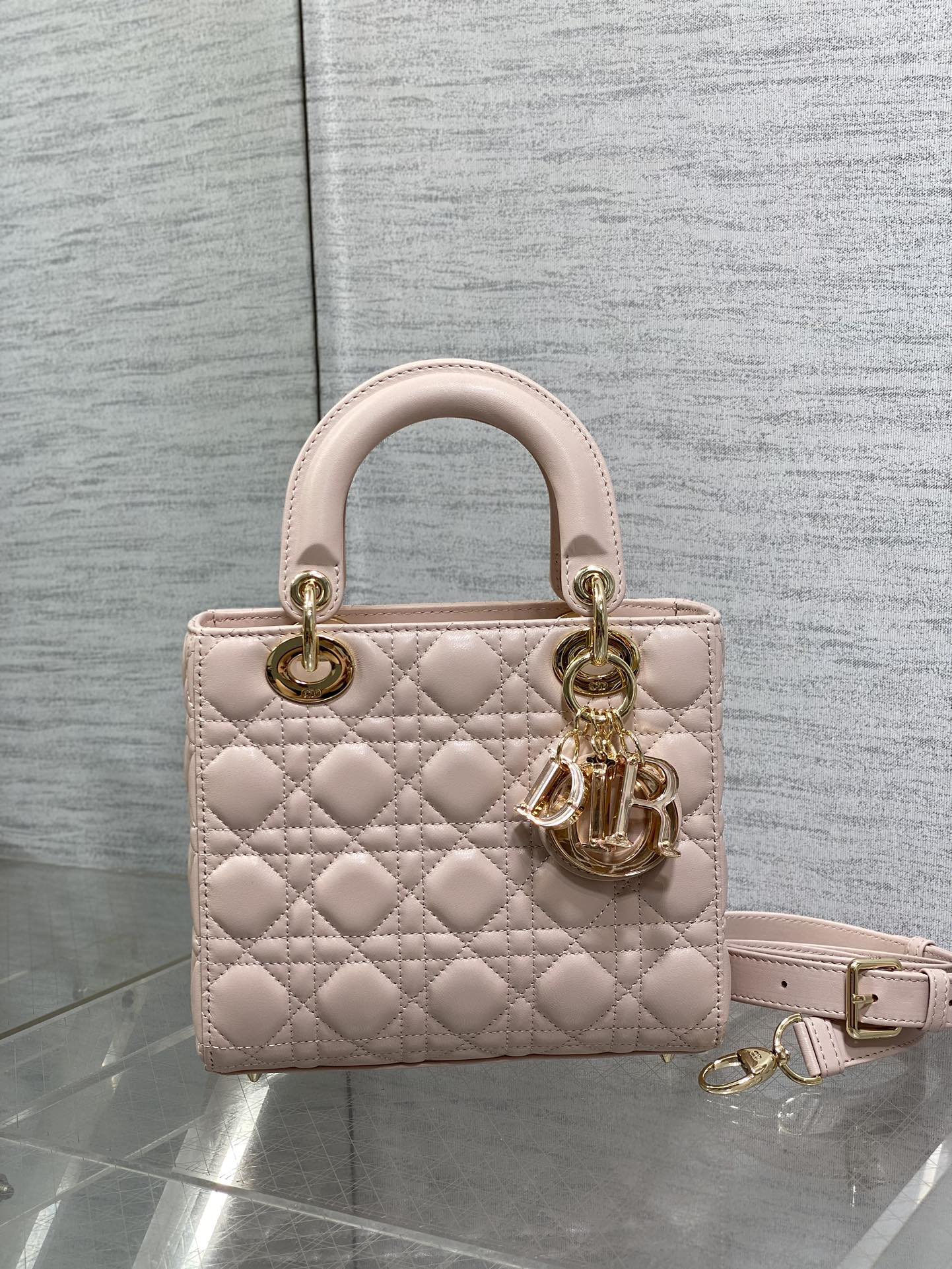 LADY MINI BAG 20 IN LIGHT PINK LAMBSKIN