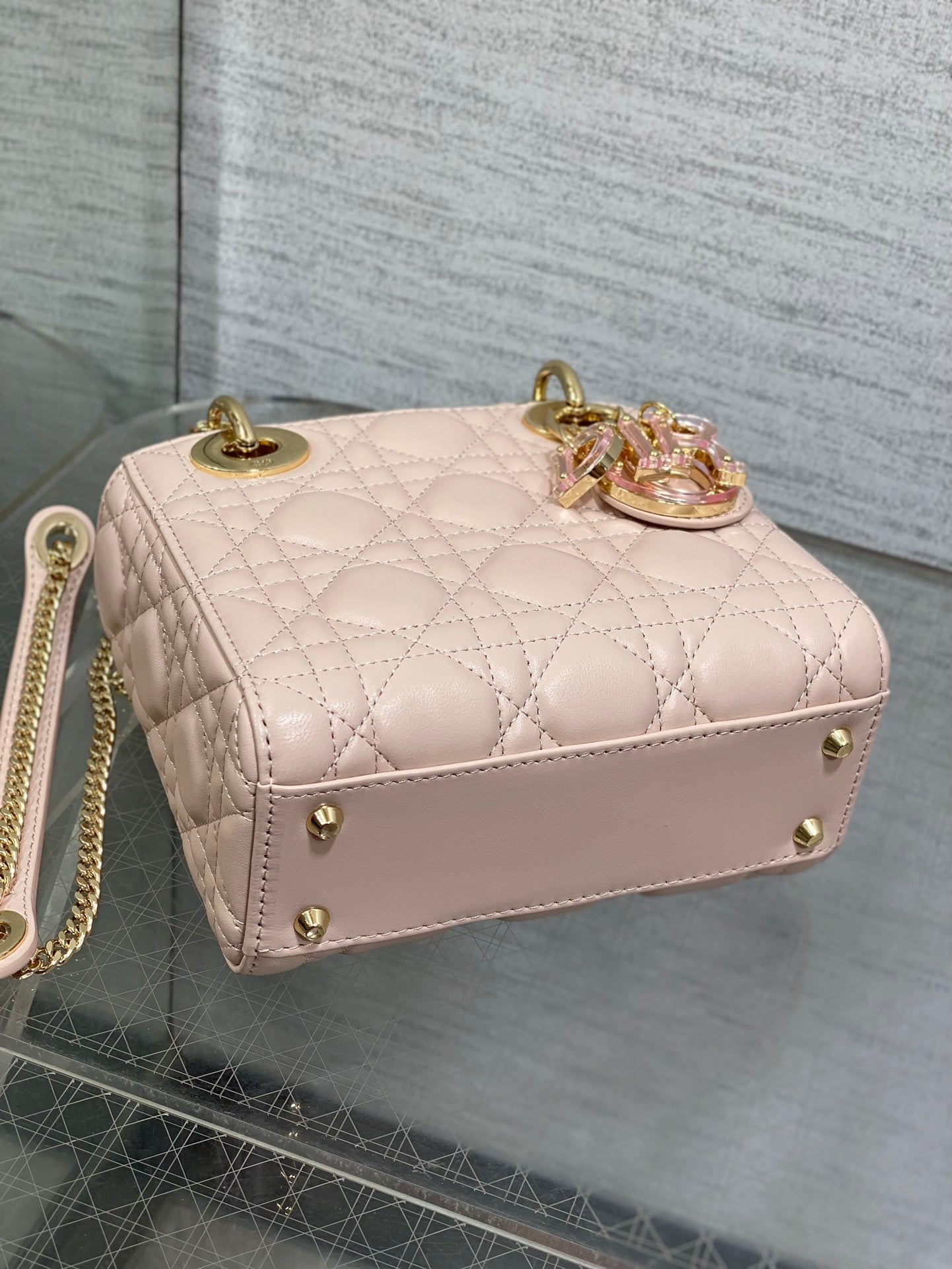 LADY MINI BAG 17 IN LIGHT PINK LAMBSKIN