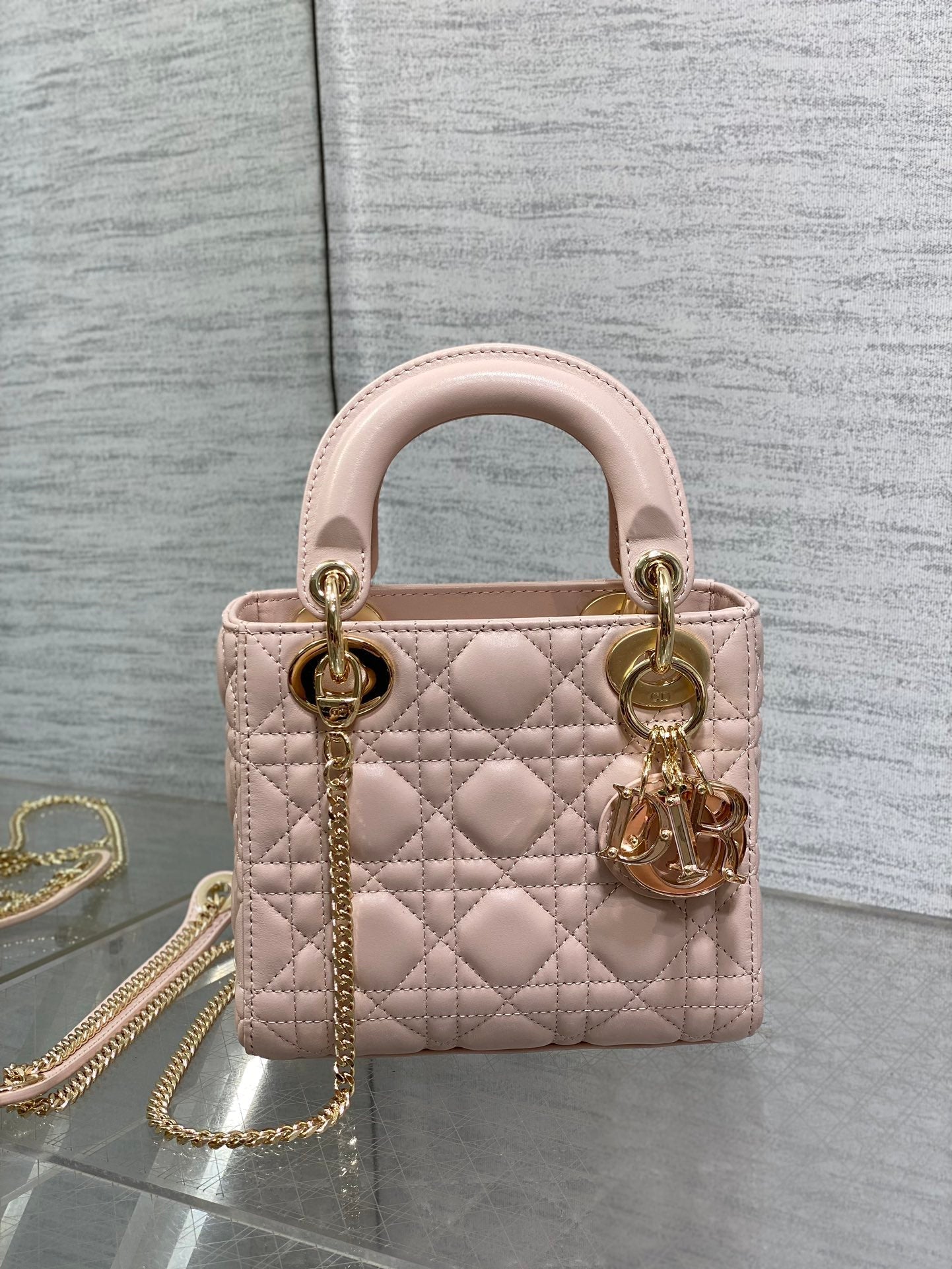 LADY MINI BAG 17 IN LIGHT PINK LAMBSKIN