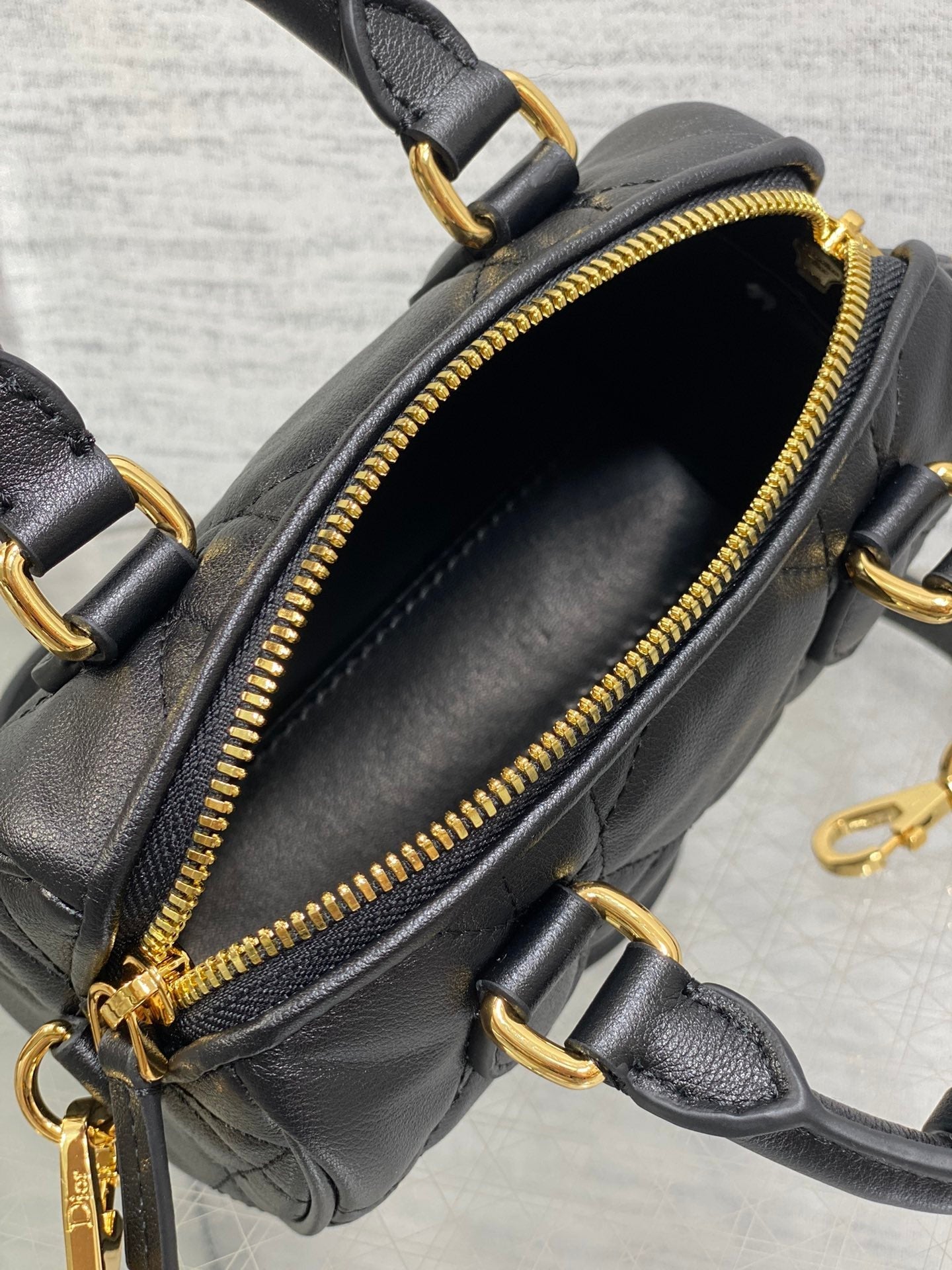 GROOVE MINI 17 BAG IN BLACK LAMBSKIN