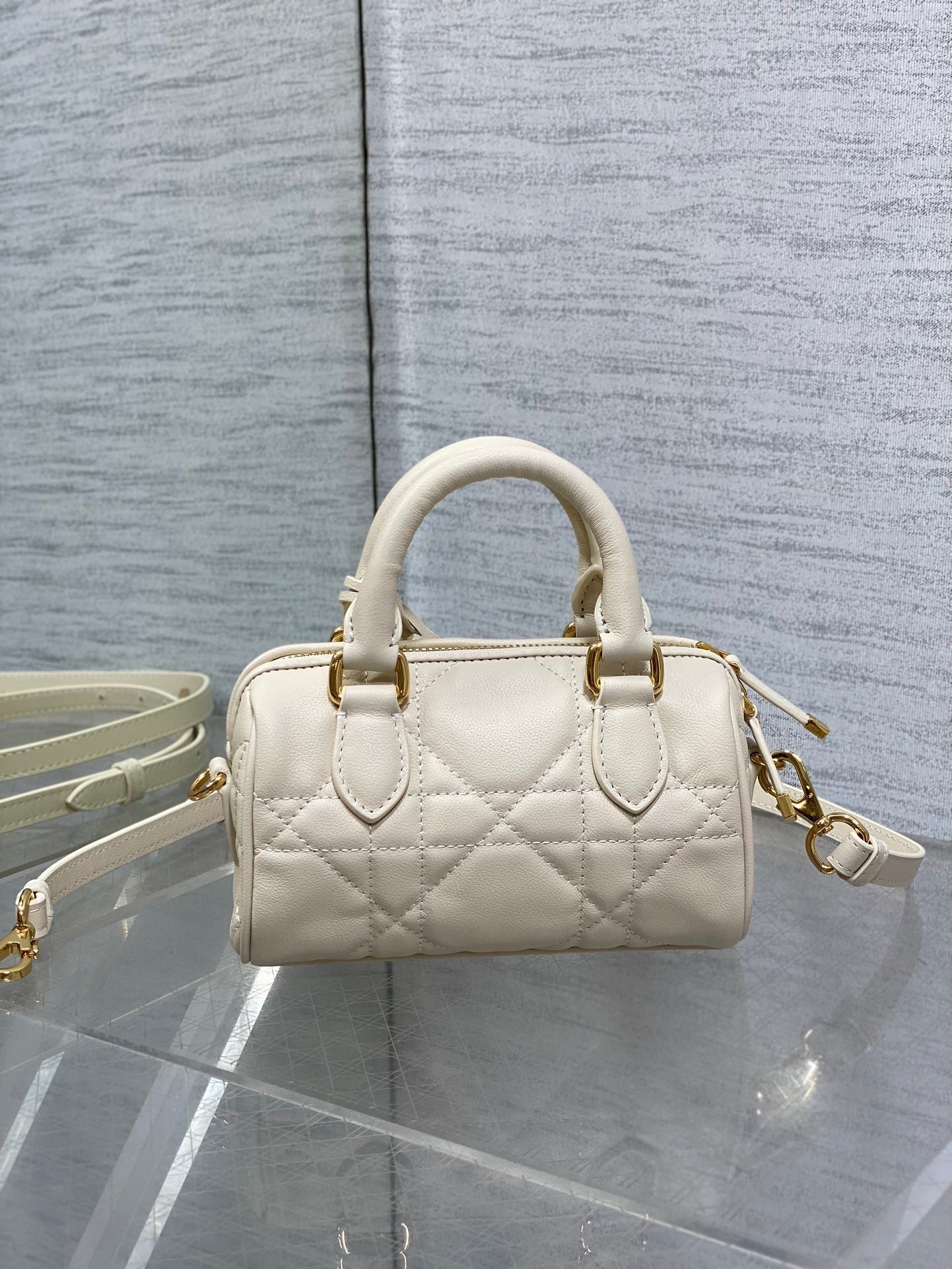 GROOVE MINI 17 BAG IN WHITE CREAM LAMBSKIN