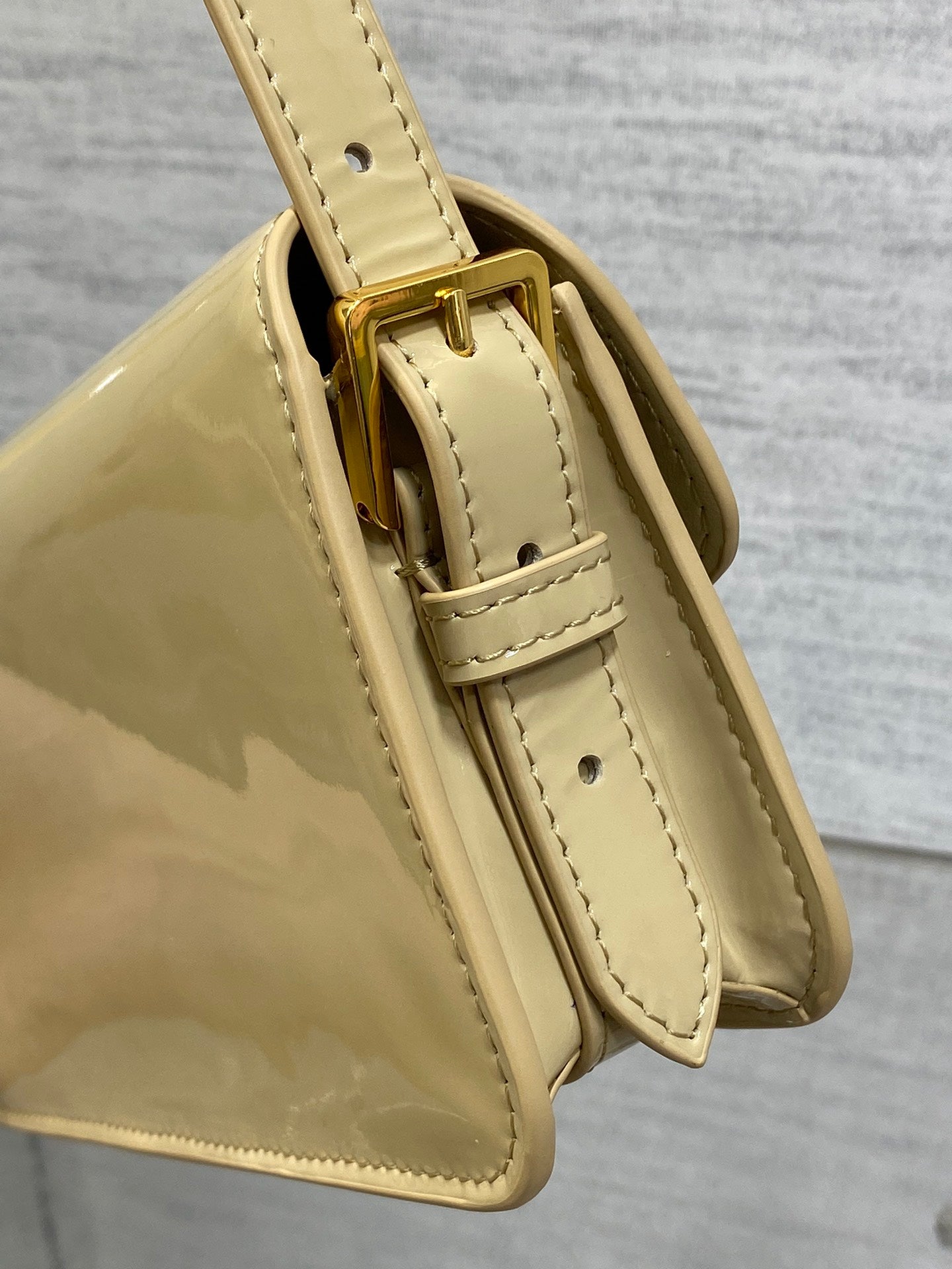 FLAP BAG 18 IN WHEAT TAN PATENT CALFSKIN