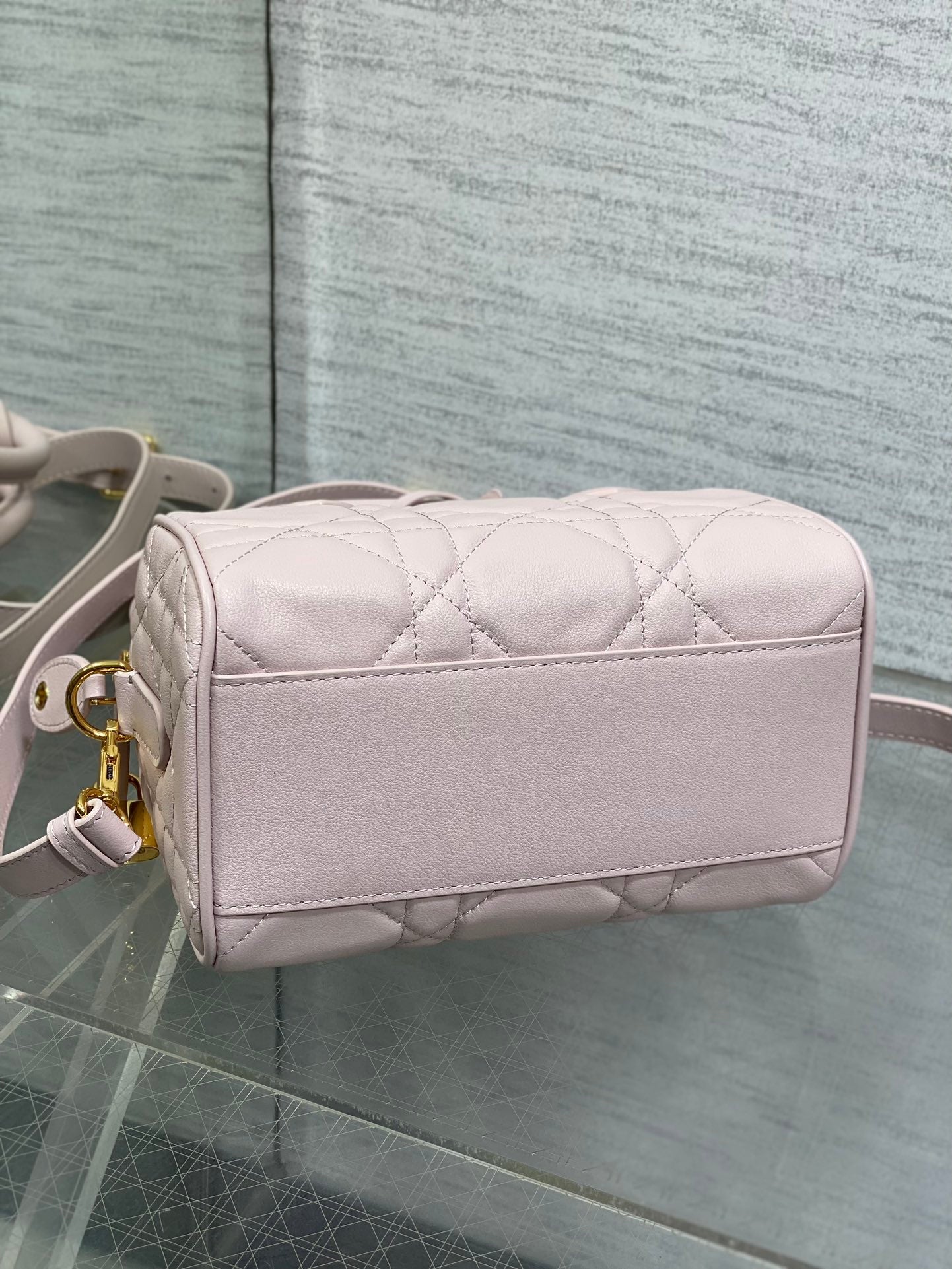 GROOVE 20 BAG IN LIGHT PINK LAMBSKIN