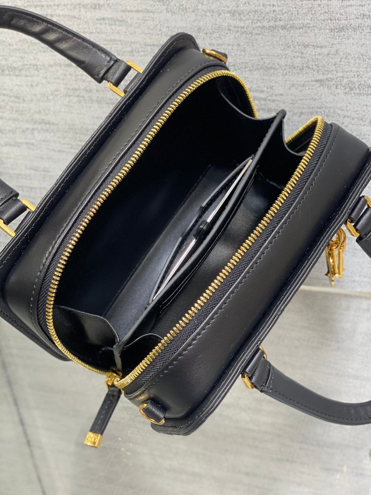 MINI GROOVE 20 BAG IN BLACK MACROCANNAGE CALFSKIN