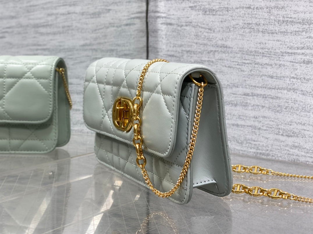 MONTAIGNE AVENUE MINI 19 BAG IN PISTACHIO GREEN CALFSKIN WITH GOLD HARDWARE