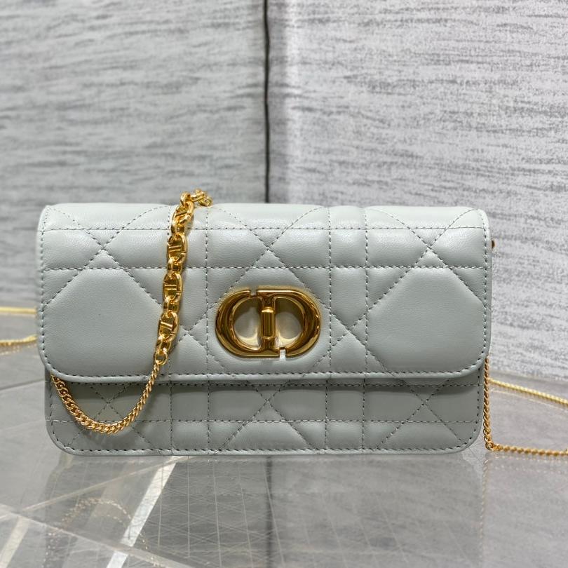 MONTAIGNE AVENUE MINI 19 BAG IN PISTACHIO GREEN CALFSKIN WITH GOLD HARDWARE