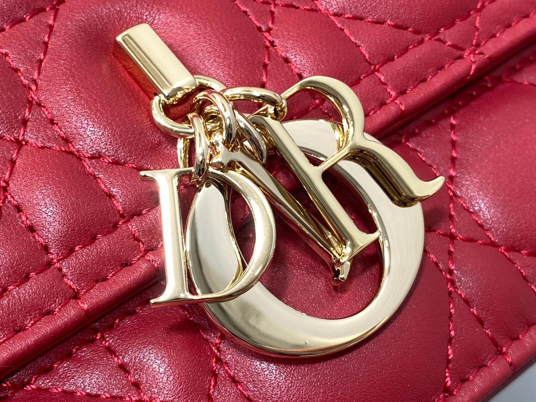 MINI BAG 24 IN RUBBY RED PATENT CANNAGE CALFSKIN