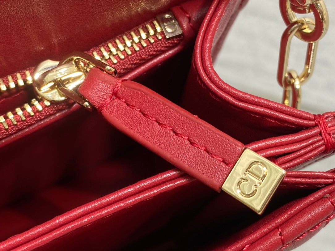 MINI BAG 24 IN RUBBY RED PATENT CANNAGE CALFSKIN