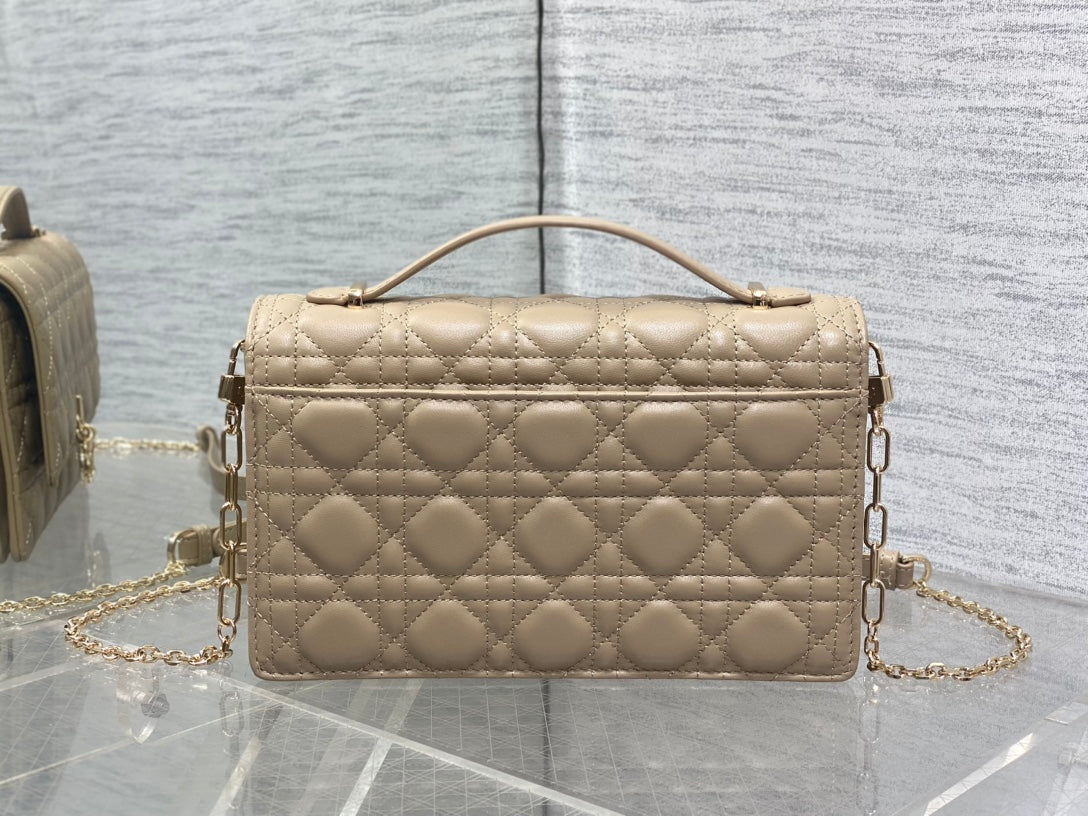 MINI BAG 24 IN CAMEL BEIGE PATENT CANNAGE CALFSKIN