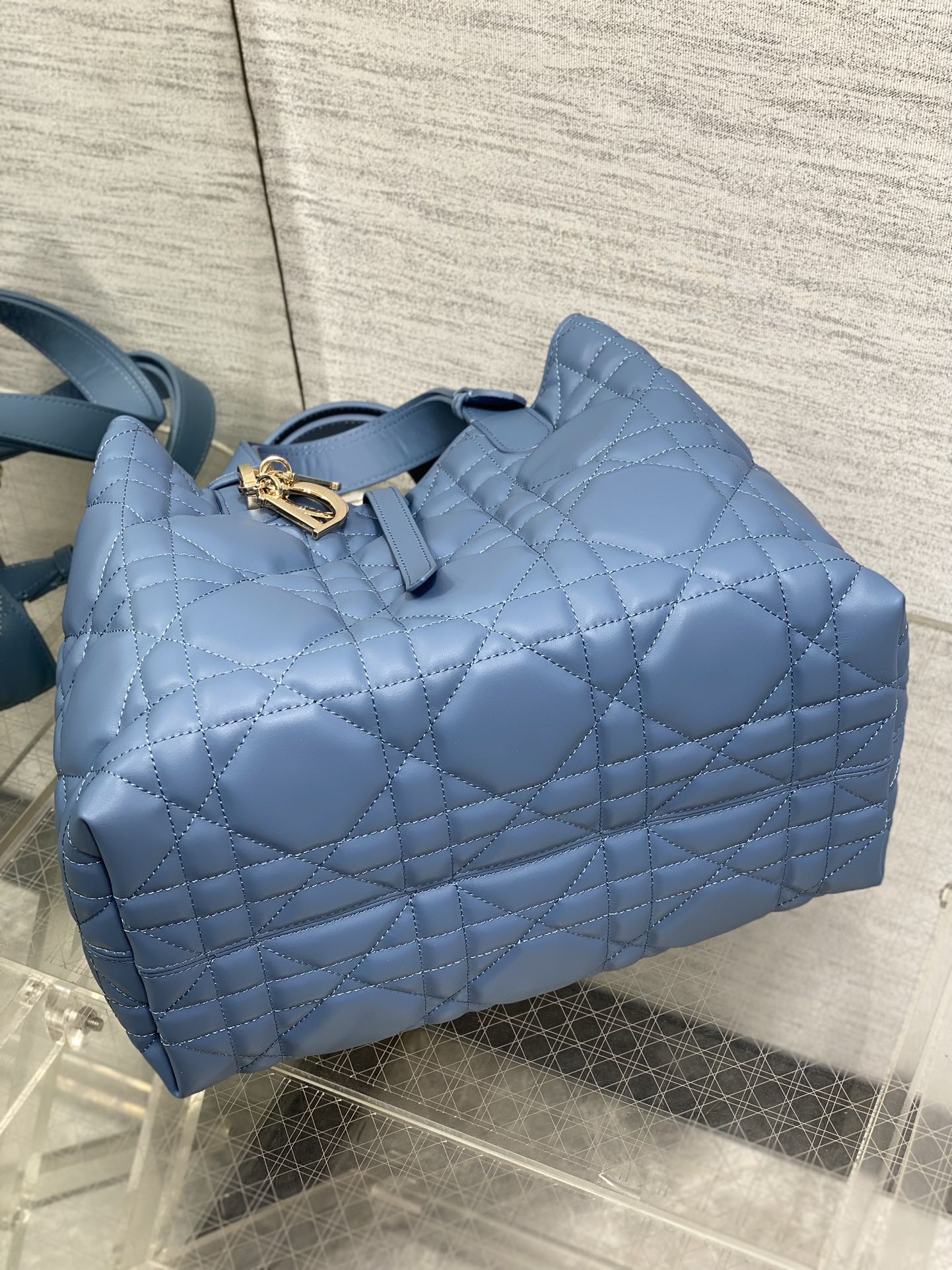 ALWAYS MEDIUM 28 BAG IN AZURE BLUE MACROCANNAGE CALFSKIN