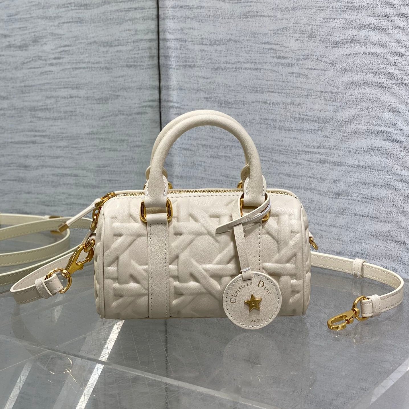 GROOVE 17 BAG IN WHITE CREAM MACROCANNAGE CALFSKIN WITH GOLD HARDWARE