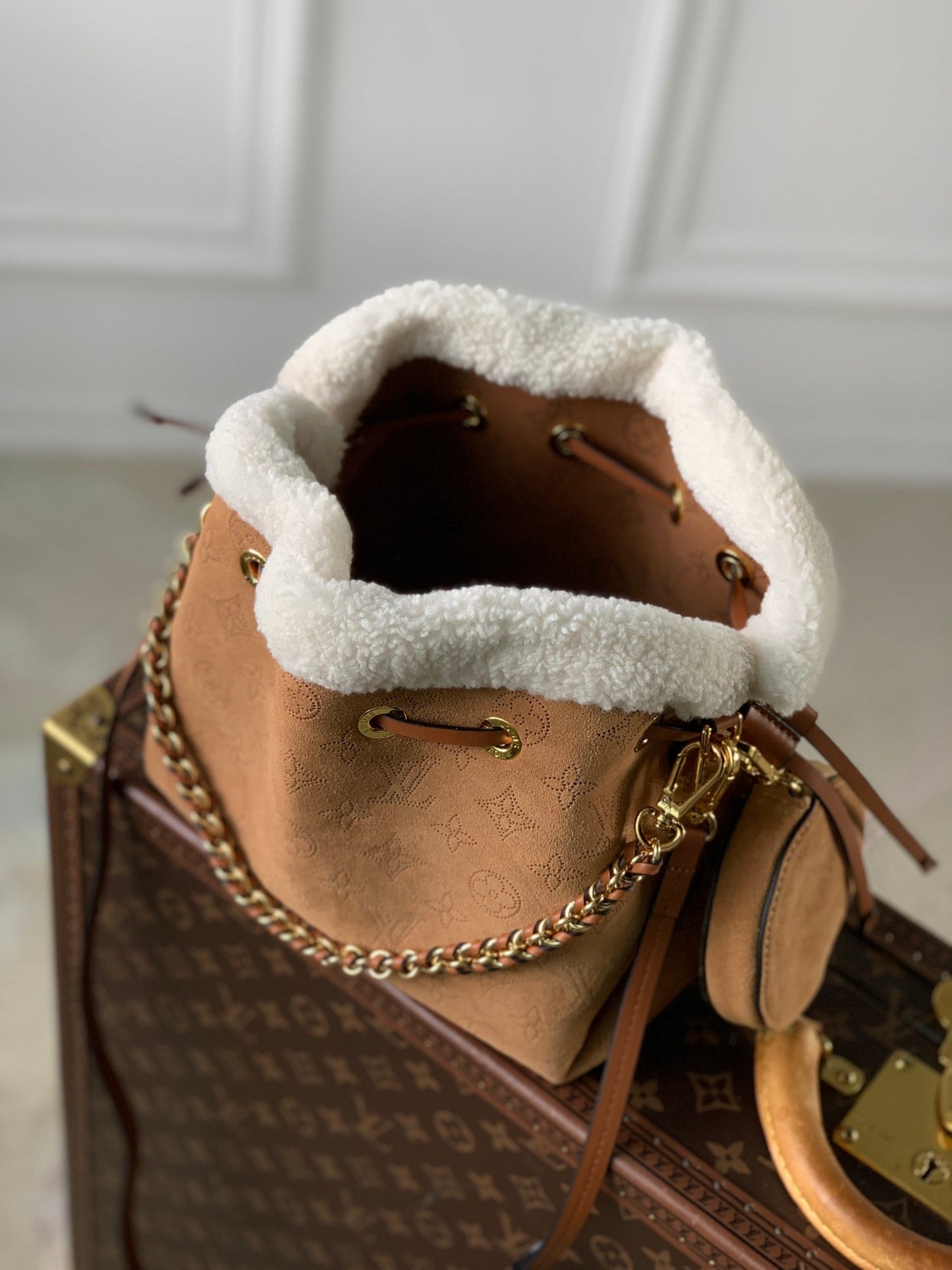 BELLA 22 IN CINNAMON BROWN MONOGRAM PERFORATED SUEDE AND WHITE SHEARLING TRIM