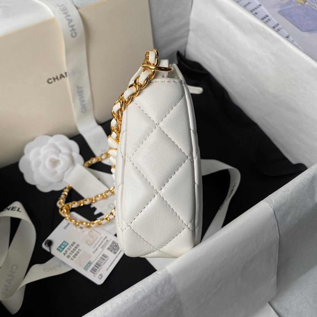 CC 20 CLUTCH BAG IN WHITE CALFSKIN WITH STRAP